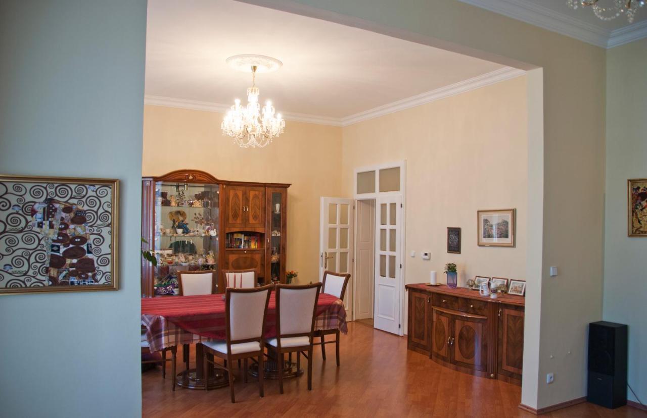 Apartman Na Zahradni Karlovy Vary Esterno foto