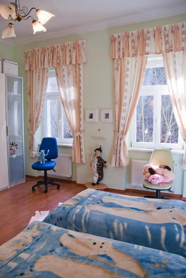 Apartman Na Zahradni Karlovy Vary Esterno foto