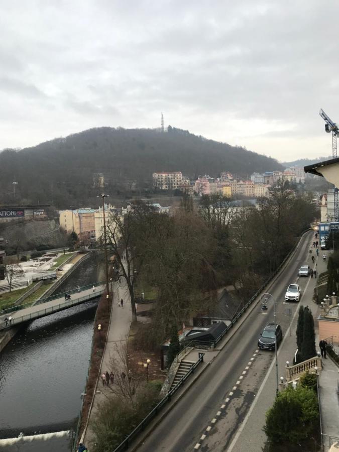Apartman Na Zahradni Karlovy Vary Esterno foto